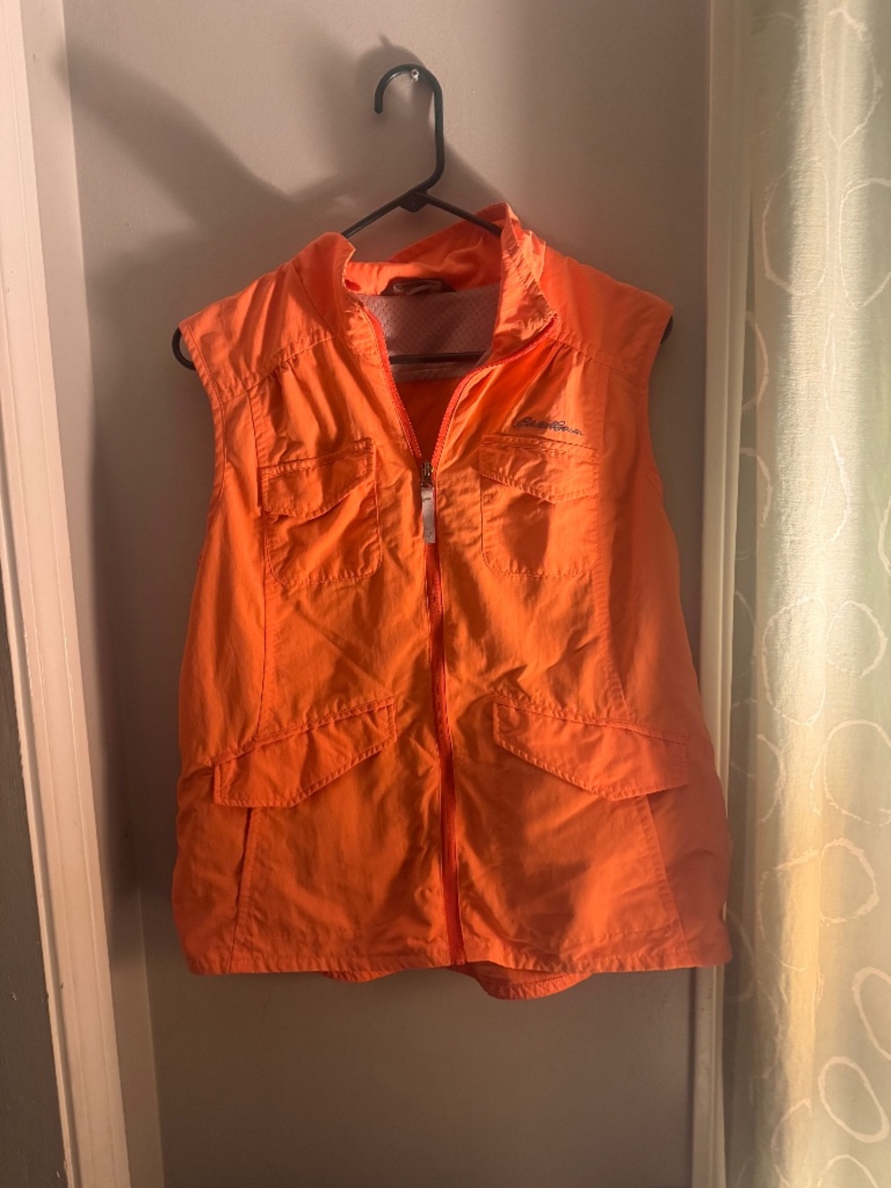 Eddie Bauer Bright Orange Lightweight Utility Vest size large perfect for hikes